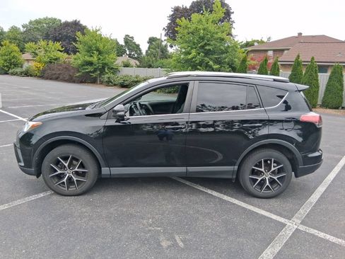 Used 2017 Toyota RAV4 SE w/ Power Special Value Package AWD/4WD image 2
