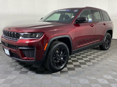 New 2026 Jeep Grand Cherokee Altitude AWD/4WD image 16
