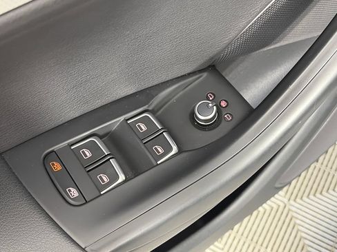 Used 2018 Audi Q3 2.0T Premium AWD/4WD image 26