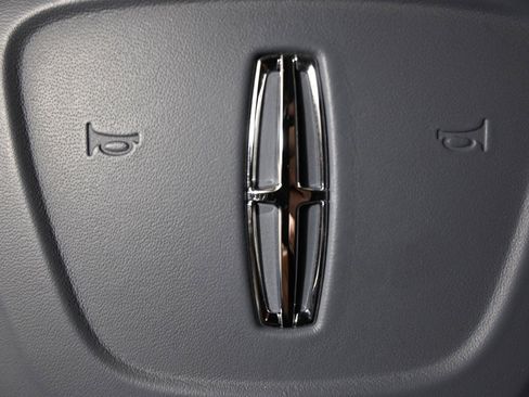 Used 2019 Lincoln Navigator L Black Label w/ Cargo Package image 39