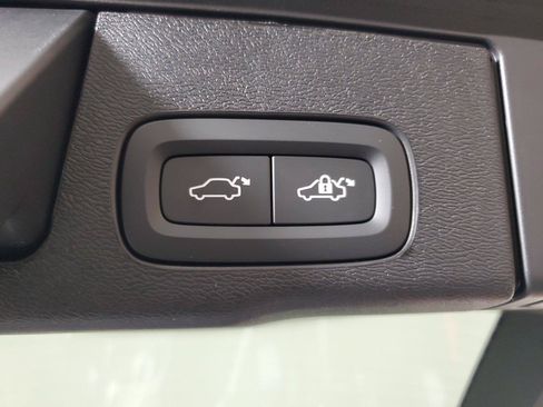 Used 2026 Volvo XC60 B5 Plus w/ Protection Package Premier AWD/4WD image 10