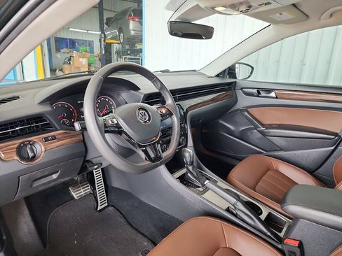 Used 2022 Volkswagen Passat 2.0T FWD image 14