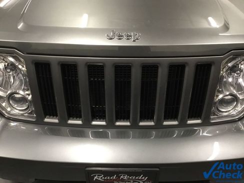 Used 2012 Jeep Liberty Sport image 12