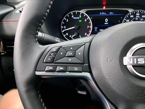 New 2025 Nissan Sentra SR w/ SR Premium Package FWD image 45