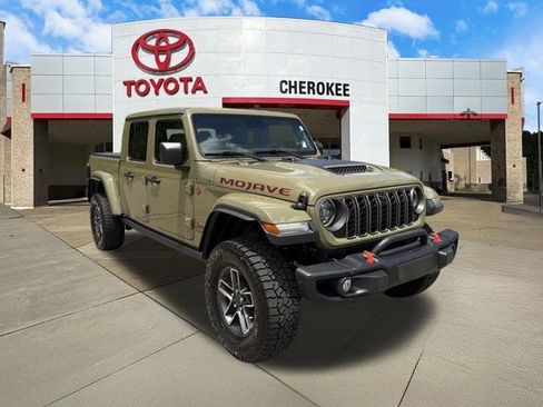 Used 2025 Jeep Gladiator Mojave AWD/4WD image 3