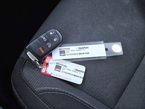 Used 2022 Dodge Charger SXT image 31