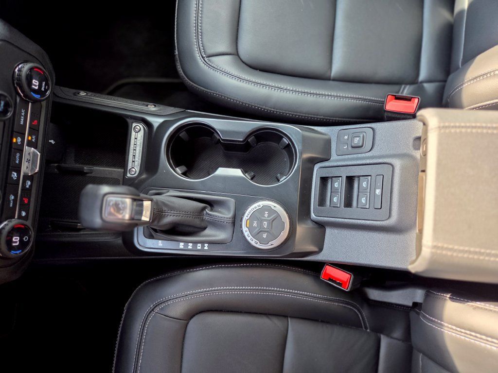 New 2026 Ford Bronco Outer Banks AWD/4WD image 27