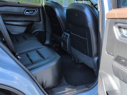 Used 2021 Nissan Rogue SL w/ Premium Package image 21