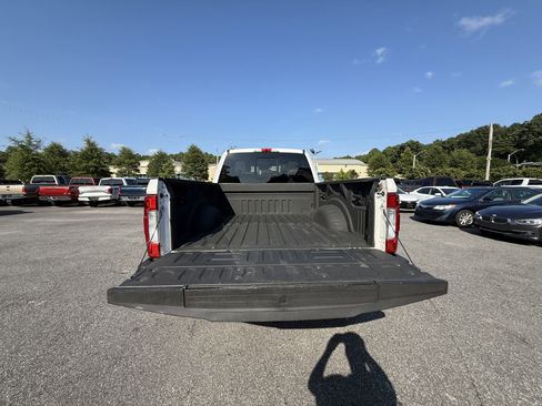 Used 2017 Ford F250 Lariat w/ Lariat Ultimate Package image 8