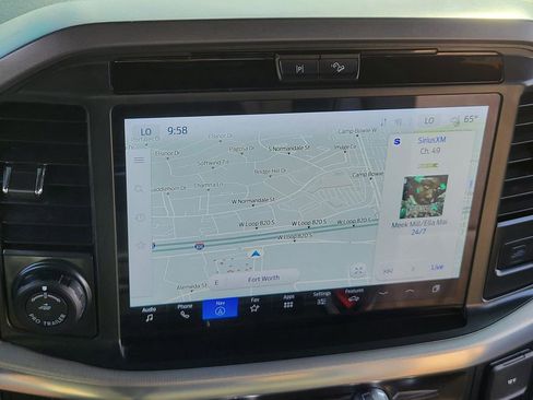 Used 2025 Ford F150 Lariat w/ Equipment Group 501A Mid image 26