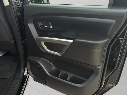 Used 2023 Nissan Titan SV AWD/4WD image 11