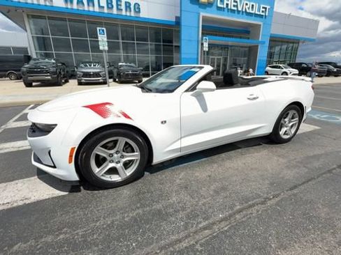 Used 2023 Chevrolet Camaro LT w/ Technology Package RWD image 4