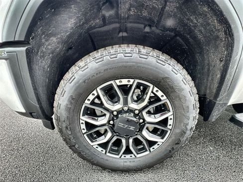 Used 2024 GMC Sierra 2500 Denali w/ Denali Reserve Package image 33