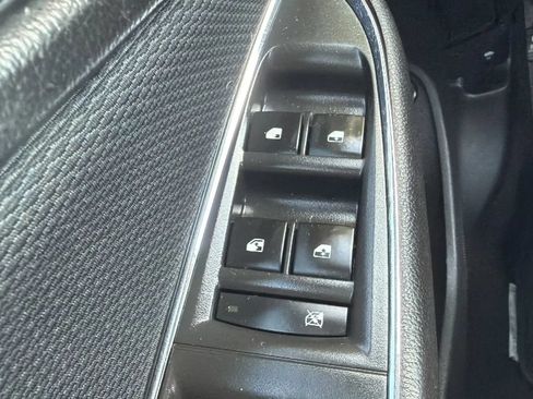Used 2017 Chevrolet Cruze LT FWD image 37
