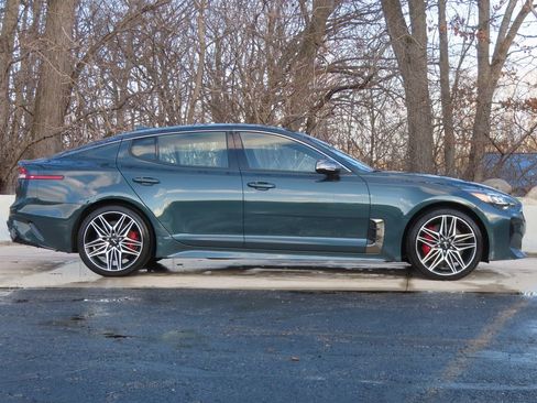 Certified 2022 Kia Stinger GT1 image 2