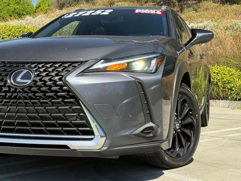 Used 2023 Lexus UX 250h FWD image 6