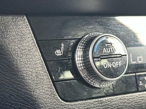 Used 2023 Mitsubishi Outlander SE image 24