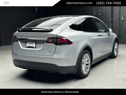 Used 2016 Tesla Model X 75D image 6