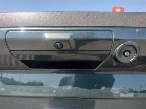 Used 2021 Ford F150 Lariat w/ Max Trailer Tow Package image 10