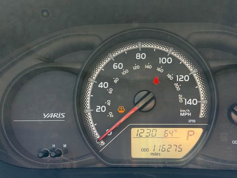 Used 2016 Toyota Yaris LE image 11
