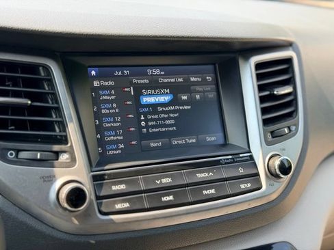 Used 2018 Hyundai Tucson SEL FWD image 11