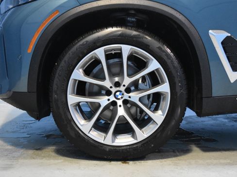New 2026 BMW X5 xDrive40i w/ Executive Package image 23