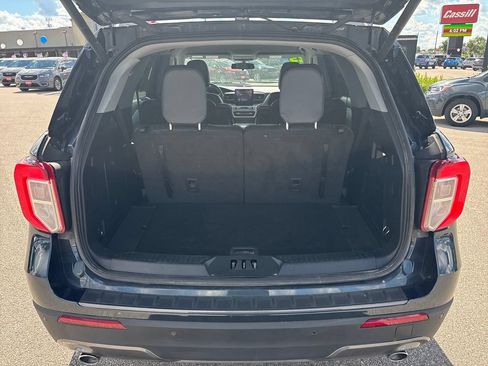 Used 2023 Ford Explorer XLT w/ Equipment Group 202A AWD/4WD image 28