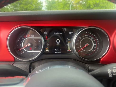 Used 2021 Jeep Wrangler Unlimited Rubicon AWD/4WD image 15