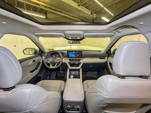 New 2026 Ford Explorer Active w/ Active Comfort Package AWD/4WD image 25