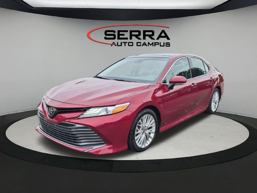 Used 2019 Toyota Camry XLE w/ Navigation Package FWD image 1