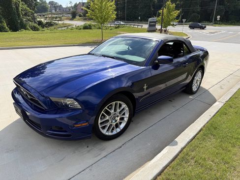 Used 2014 Ford Mustang Premium w/ Equipment Group 202A RWD image 12