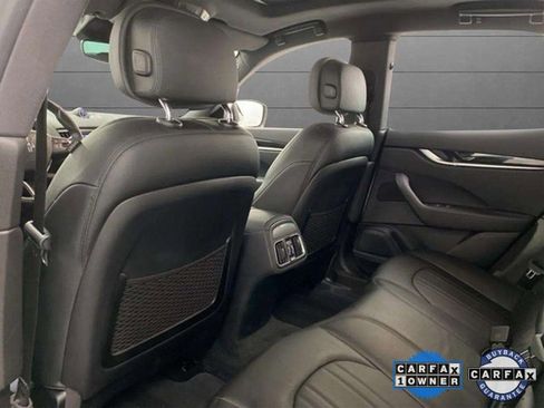 Used 2021 Maserati Levante image 37