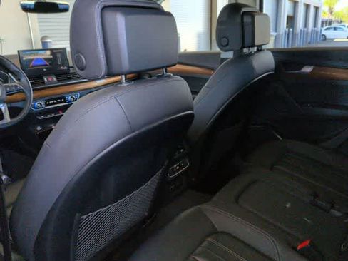 Used 2023 Audi Q5 2.0T Premium w/ Convenience Package image 18