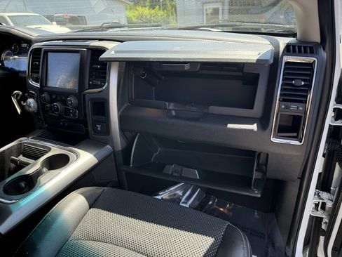 Used 2017 RAM 1500 Sport image 29