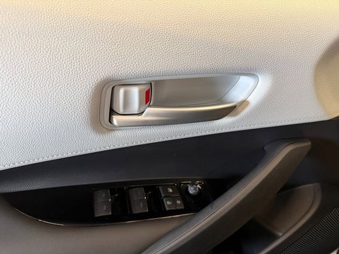 Used 2022 Toyota Corolla SE image 18