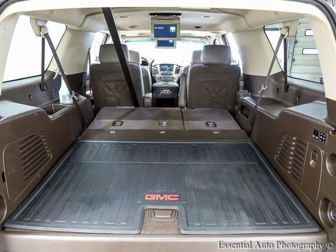 Used 2018 GMC Yukon XL Denali w/ Open Road Package image 25