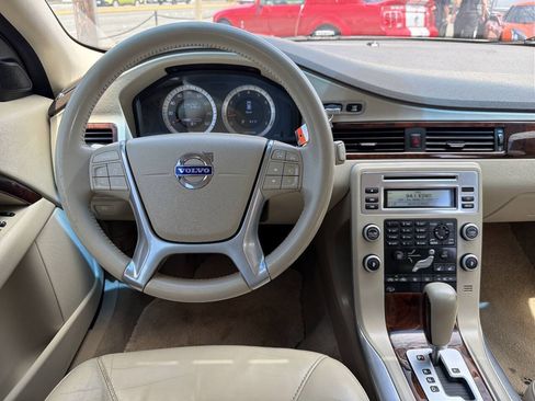 Used 2011 Volvo XC70 T6 AWD/4WD image 29