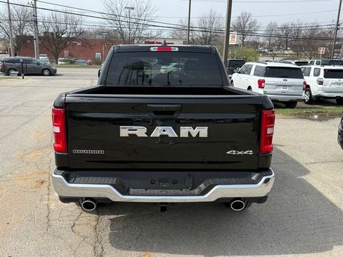 New 2026 RAM 1500 4x4 Crew Cab image 7