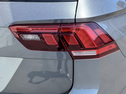 Used 2021 Volkswagen Tiguan S image 26