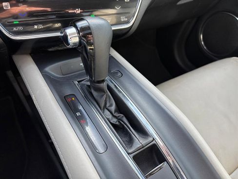 Used 2018 Honda HR-V EX-L image 24