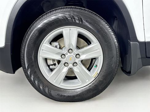 Used 2022 Chevrolet Trax LT w/ LT Convenience Package image 38