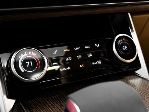 Used 2023 Land Rover Range Rover Autobiography image 68