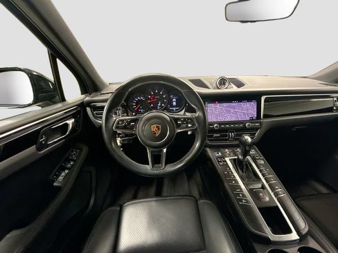 Certified 2020 Porsche Macan AWD/4WD image 23