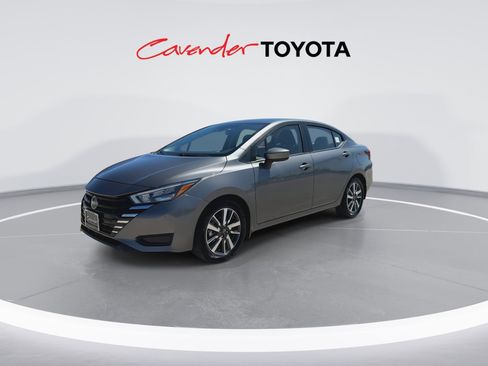 Used 2025 Nissan Versa SV w/ Trunk Package FWD image 4
