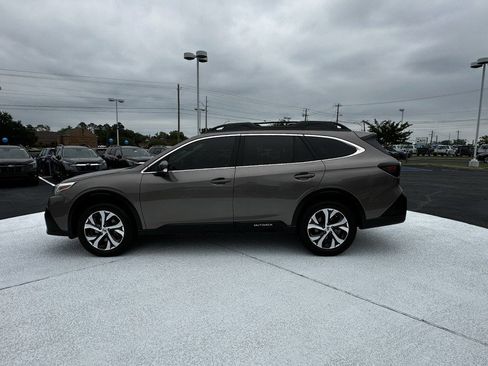 Used 2022 Subaru Outback Limited AWD/4WD image 4