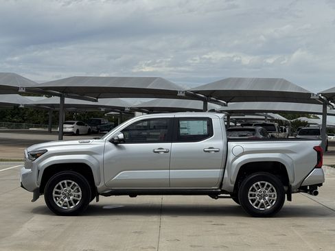 New 2026 Toyota Tacoma Limited AWD/4WD image 3