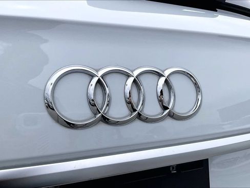 Used 2023 Audi Q5 e Premium Plus w/ Premium Plus Package AWD/4WD image 40
