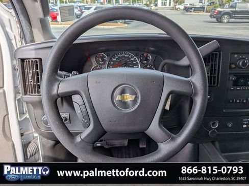 Used 2022 Chevrolet Express 2500 w/ Driver Convenience Package RWD image 16
