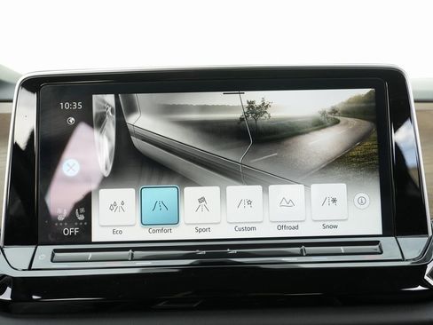 Used 2024 Volkswagen Atlas SE image 63