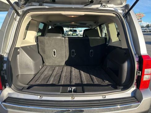 Used 2017 Jeep Patriot High Altitude image 13